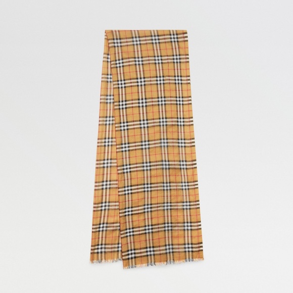 Burberry Vintage Check Wool Silk Scarf, BNWT - Picture 6 of 8